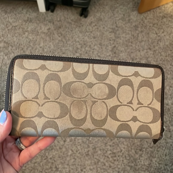 Coach Wallet - Picture 3 of 3
